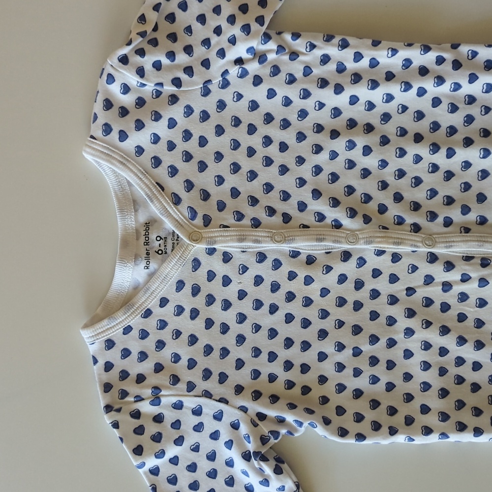 VGUC ๐Roller Rabbit๐ blue hearts baby onesie 6-9 months - Picture 4 of 7